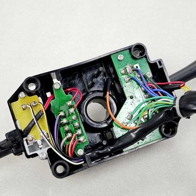 Przełącznik kolumnowy Części podwozia ISUZU do NKR NHR NPR NQR 8-97071007-2