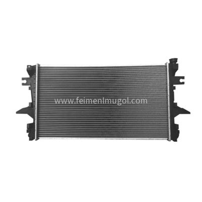 Izzuzu Automobile Aluminium Radiator 8973286670 600P 4JB1 4JB1T NPR 4BE1 4BD1 Części silnika